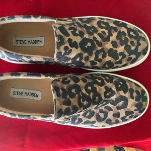 Steve Madden Gills sneaker ANIMAL PRINT!
